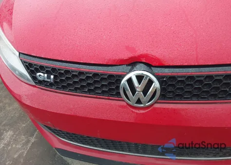 2014 Volkswagen Jetta 1.8T Se from USA, damaged, VIN 3VWD17AJ3EM293425